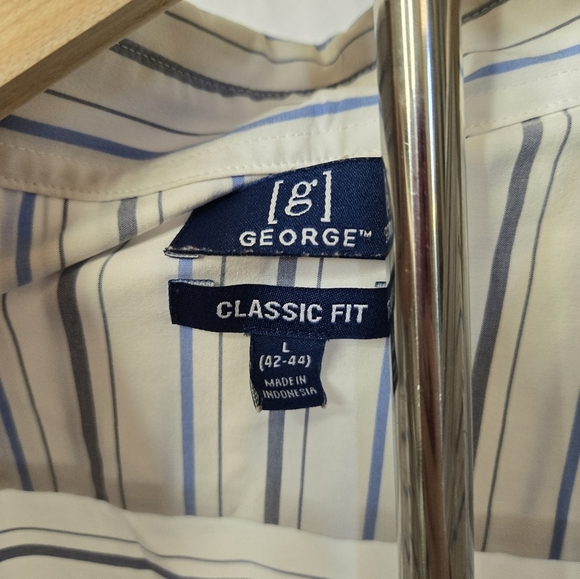 George Men’s Classic Fit Short Sleeve Button-Down Shirt Size Large - Picture 3 of 6